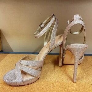 Gianni Bini, Gold Ankle Strap Platform Heels, BRAND NEW! Sz 9